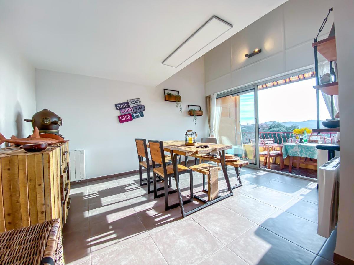 L'Odyssee Provencale, Un Duplex De Charme De 2 Chambres Au Pied Du Village Medieval De Bormes-Les-Mimosas, Offrant Des Prestations Haut De Gamme Et Une Superbe Vue Sur Le Massif Des Maures מראה חיצוני תמונה